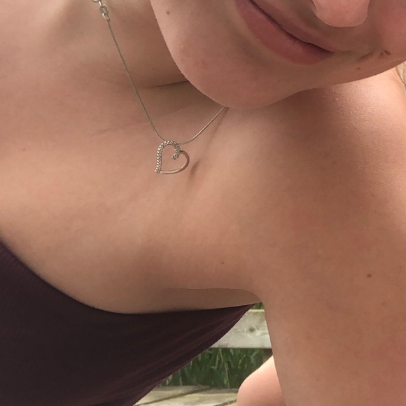 People’s Jewellers Diamond heart necklace - Picture 4 of 4